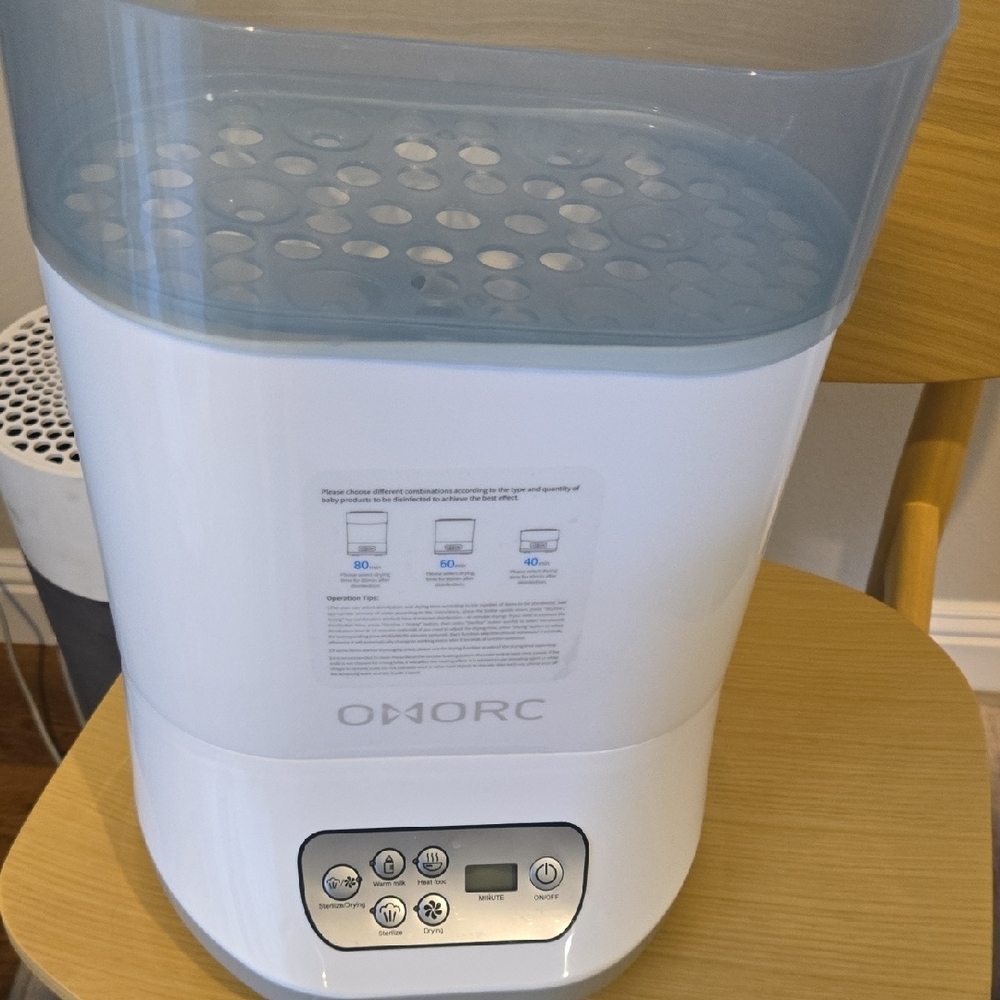OMORC White and Gray Humidifier